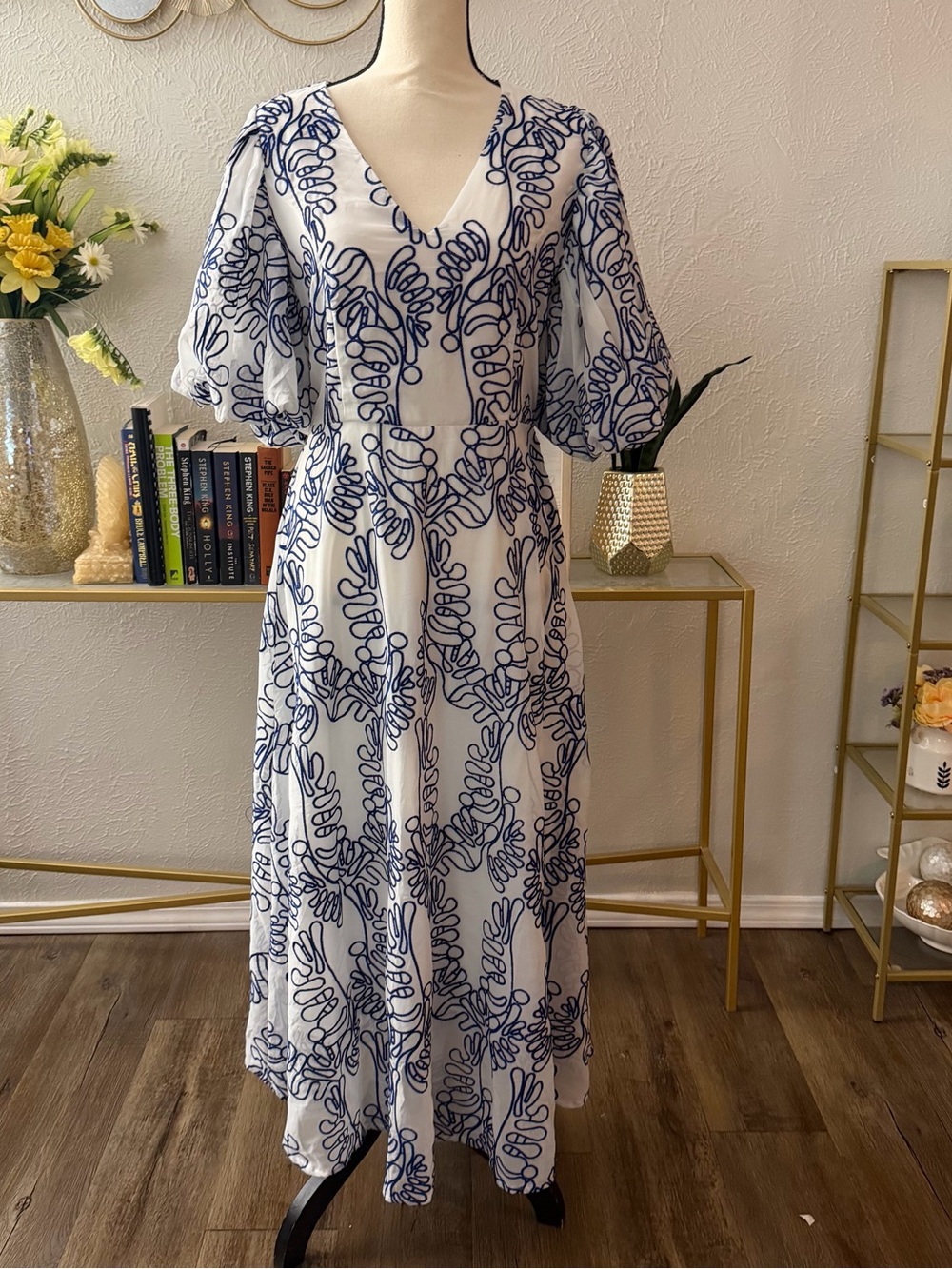 BNWT Lorraine Blue Embroidered Puff Sleeve Maxi Dress